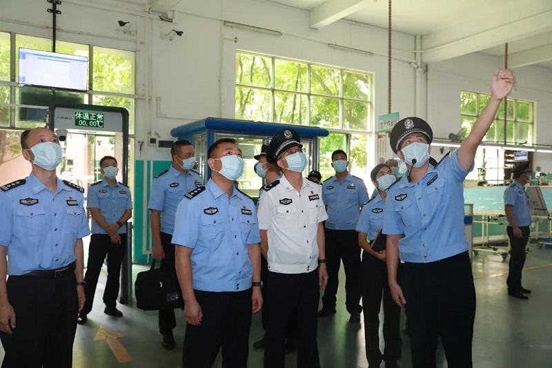 全面提升戒毒工作法治化水平，幸运时时彩(中国)开奖记录查询站
强制隔离戒毒所赴示范单位参观学习2.jpg
