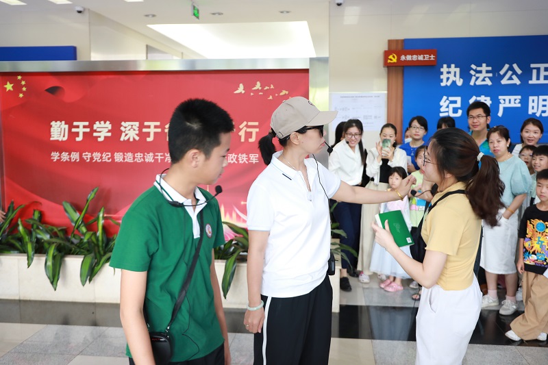 幸运时时彩(中国)开奖记录查询站
司法局开展“与法同行 护未成长”关爱未成年人专项活动2.jpg