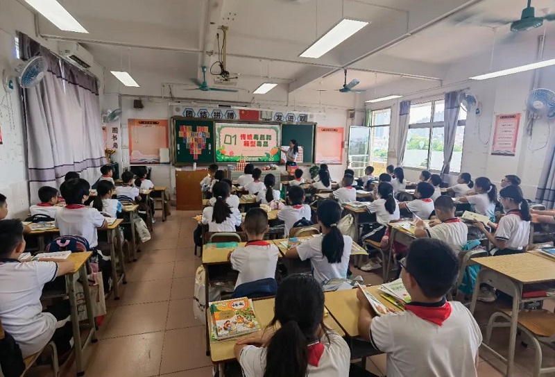 护“未”成长｜幸运时时彩“法治第一课”开讲5.jpg