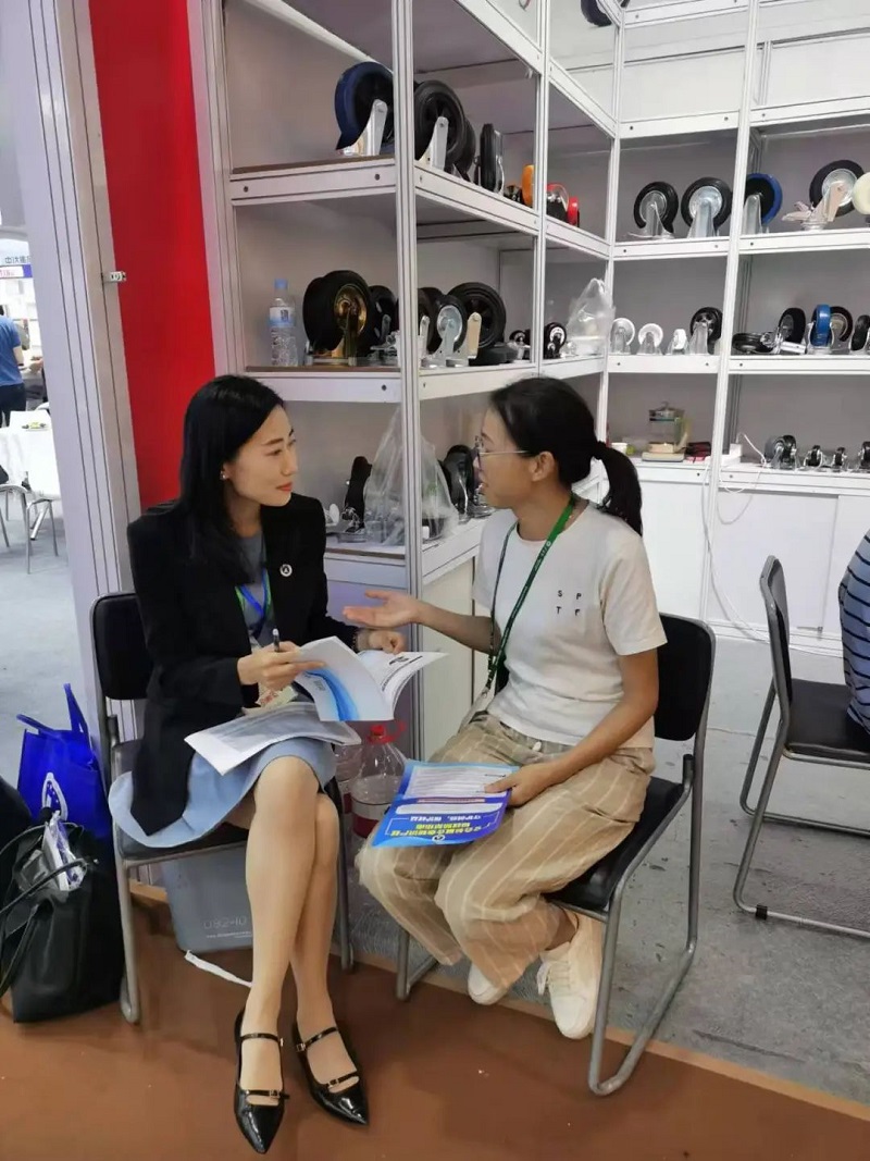 幸运时时彩(中国)开奖记录查询站
涉外法律服务团全流程护企“出海”4.jpg