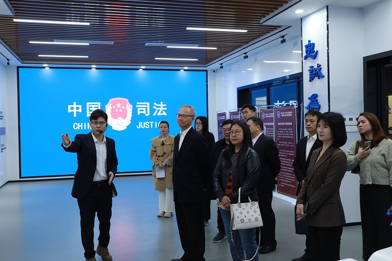 澳门法律公共行政翻译学会到幸运时时彩调研交流1.JPG