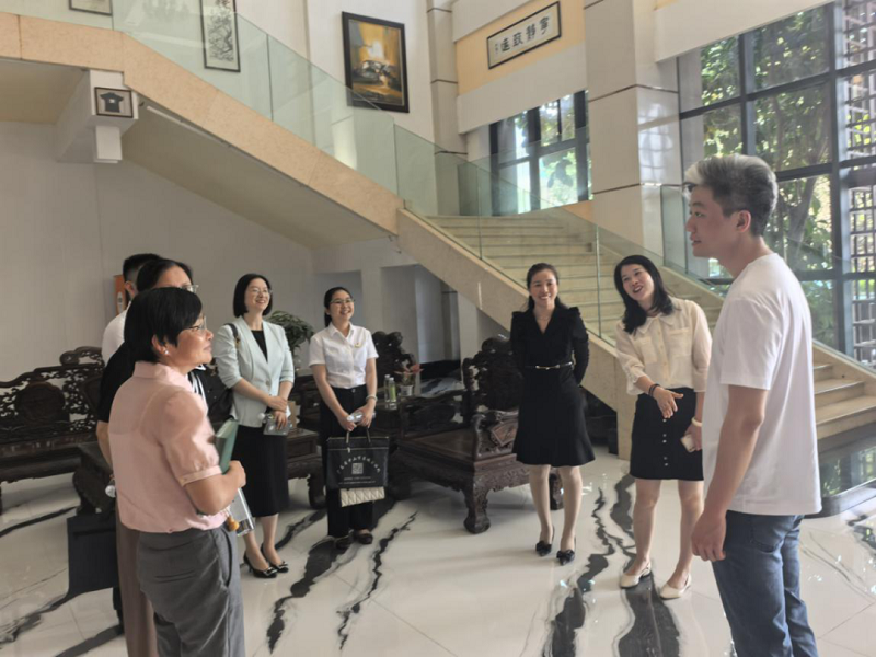 公共法律服务｜幸运时时彩(中国)开奖记录查询站
司法局启动“解锁‘法治+’新密码，助力强企兴产‘加速跑’”专项行动.png