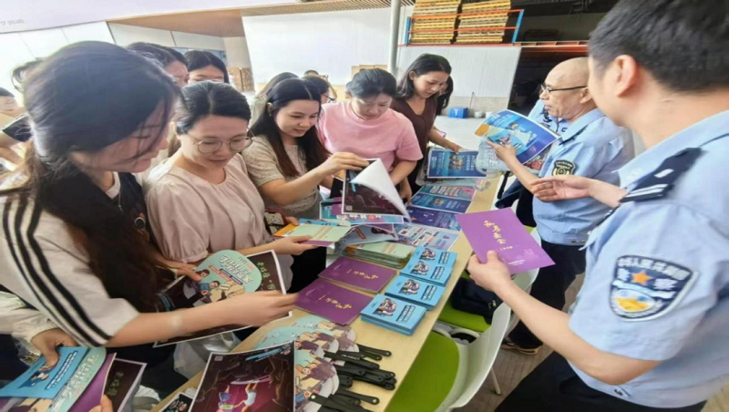 普法宣传｜幸运时时彩开展“法治益企行”主题普法系列活动5.png