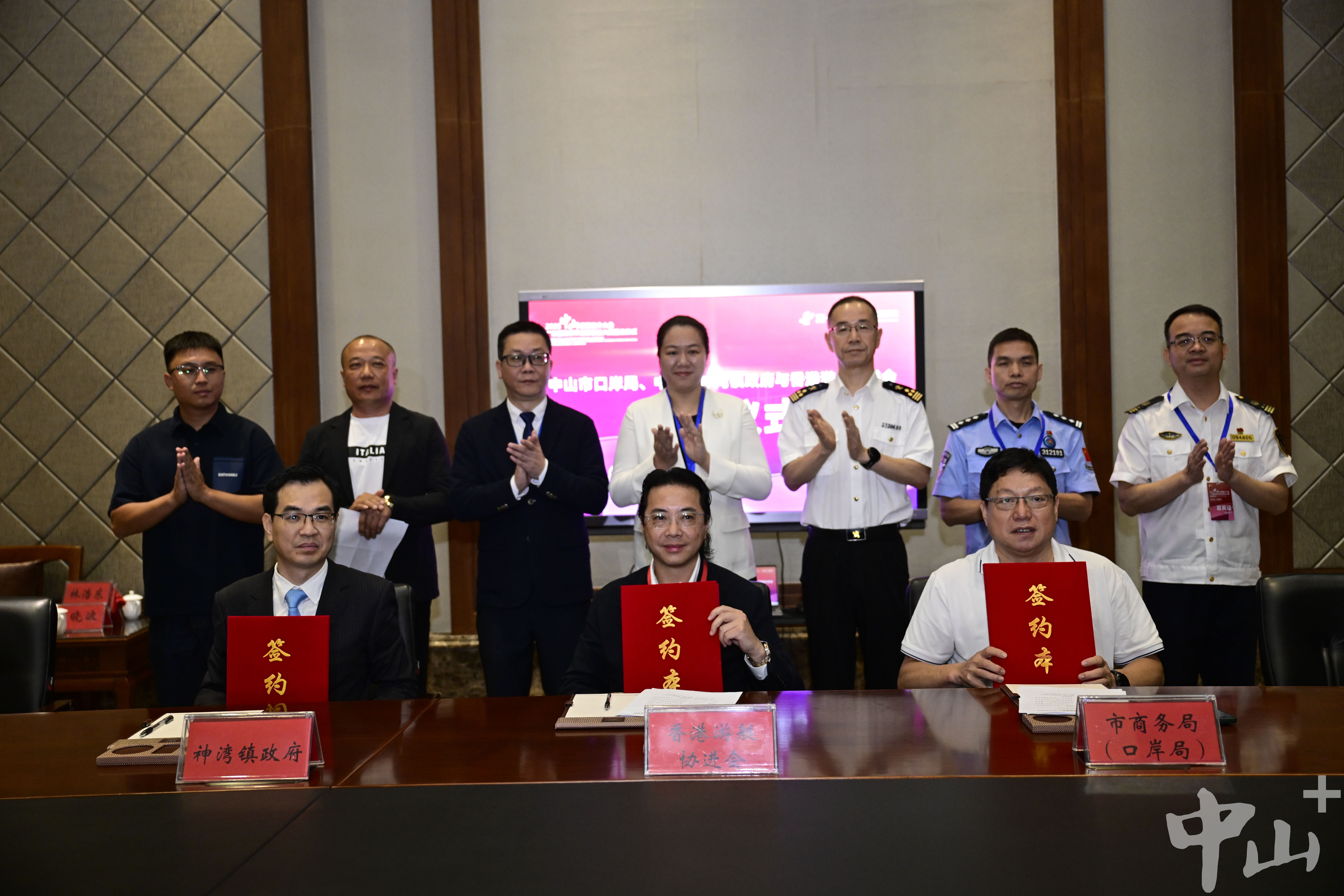 香港籍游艇可直航幸运时时彩口岸维修，三方代表签署合作备忘录
